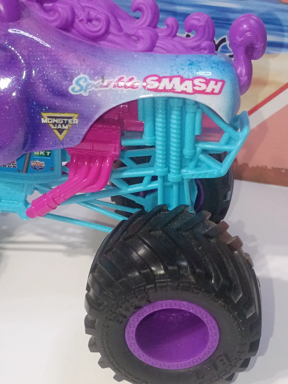 Sparkle Smash Unicorn Monster Truck - Purple & Pink 1:24 Scale